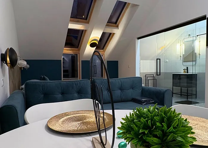 Port Przewloka - * Ustka